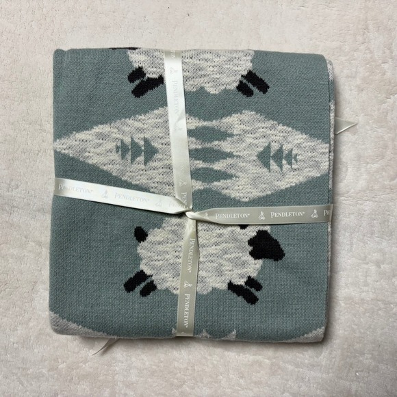 NWT Pendleton Knit Baby Blanket with Beanie Set Organic Cotton Sheep Dream Blue - Picture 3 of 9